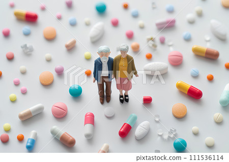 senior couple. Lots of medicine. (Overdose) (3D) senior couple. Lots of medicine. (Overdose) (3D) 111536114