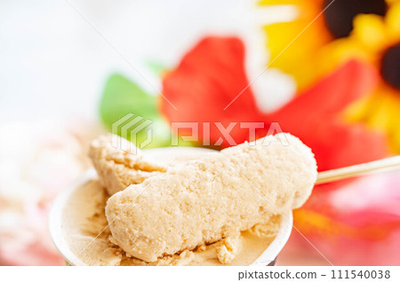 Chinsuko and brown sugar ice cream 111540038