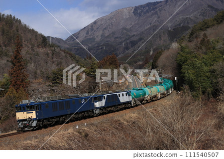 EF64 freight train running through a famous filming location with the Kisoji mountains in the background (8084)_Photographed on February 10, 2024 EF64 freight train running through a famous filming location with the Kisoji mountains in the background (8084)_Photographed on February 10, 2024 111540507