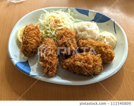 漁港的炸牡蠣 漁港的炸牡蠣 111540809