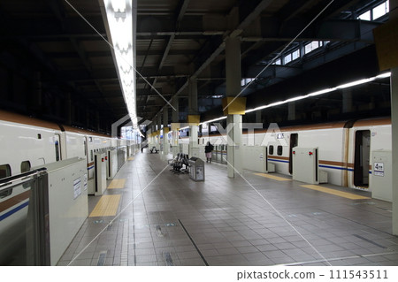 Hokuriku Shinkansen Kanazawa Station platform (Kanazawa Station terminal era) 111543511
