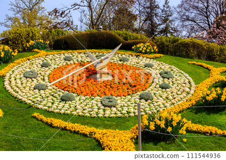 Beautiful flower clock in Geneva, Switzerland 111544936