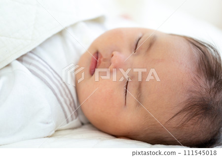 5個月大男嬰的睡臉 5個月大男嬰的睡臉 111545018