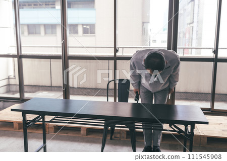 一個中年商人的肖像 111545908