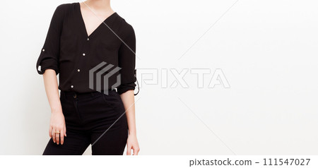 Serie of studio photos of young female model 111547027