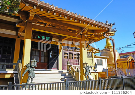 東京中野區慈源寺的大殿和佛塔 111556264