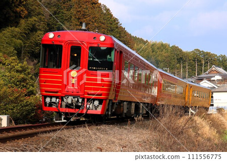 [JR四國] 機波185系列「伊予田物語」（予讚線：西大洲～伊予平原） 111556775