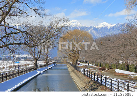 Azumino in winter, Hida Mountains and the Northern Alps 111556893