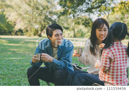 家庭 家族 家人 111559456