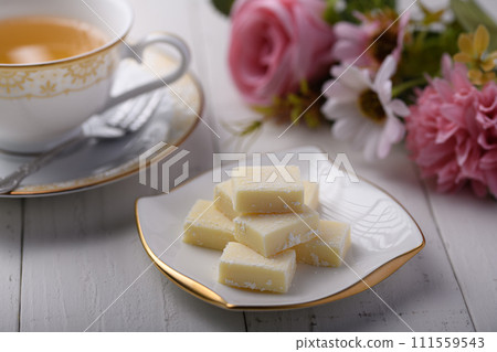 生巧克力 白巧克力 生巧克力 白巧克力 111559543