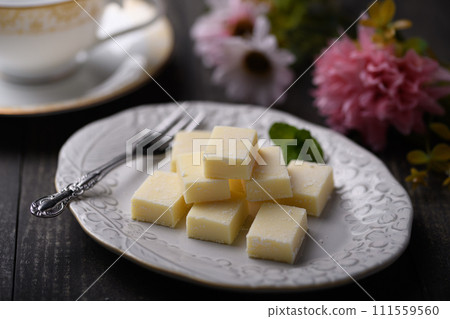 生巧克力 白巧克力 生巧克力 白巧克力 111559560