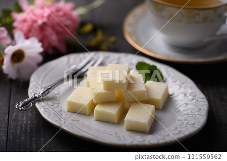 Raw chocolate White chocolate 111559562