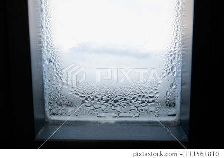 Condensation on window, mold from wet, house concstruction and energy efficiency issues Condensation on window, mold from wet, house concstruction and energy efficiency issues 111561810