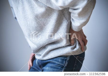 背痛、身體部位、沒有臉的男人 背痛、身體部位、沒有臉的男人 111562596