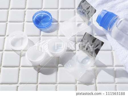 contact lens  111563188