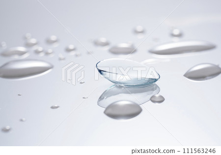 contact lens  111563246
