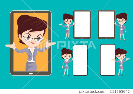 Businesswoman shows presentation with smartphone 111565642