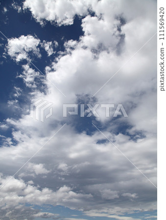 blue sky and white clouds 111569420