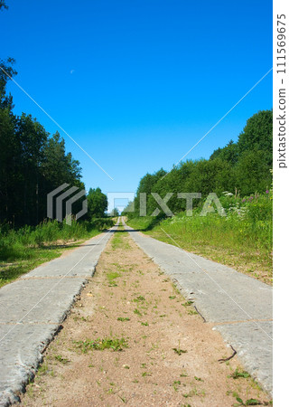 Ideally direct road 111569675