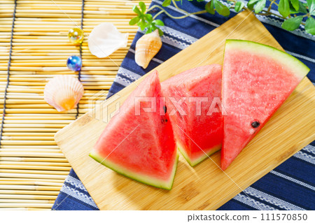 watermelon   111570850