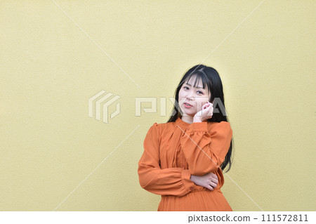 摩洛哥館牆邊的女人 摩洛哥館牆邊的女人 111572811