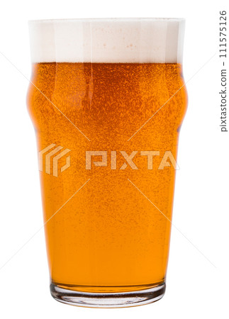 Bubbling beer in nonic pint glass isolated on white 111575126
