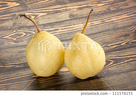 Natural organic Chinese yellow pears Natural organic Chinese yellow pears 111578155