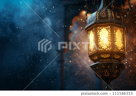 Ramadan Lantern close up 111586353