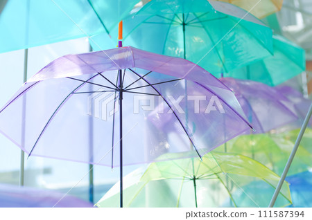 彩色乙烯基傘 雨傘 天空 彩色乙烯基傘 雨傘 天空 111587394