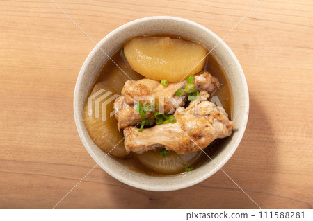 燉雞翅和蘿蔔 111588281