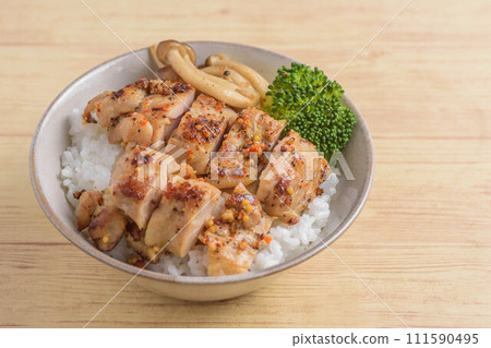 Spiced chicken bowl Spiced chicken bowl 111590495