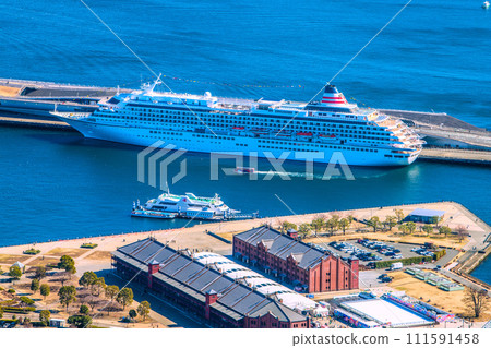 Japan's Yokohama cityscape overlooking Osanbashi, Asuka II, Skyduck, Marine Rouge, Red Brick Warehouse, etc. 111591458