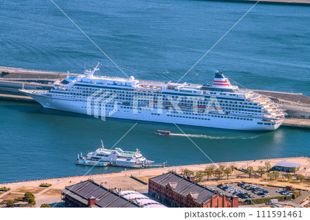 Japan's Yokohama cityscape overlooking Osanbashi, Asuka II, Skyduck, Marine Rouge, Red Brick Warehouse, etc. Japan's Yokohama cityscape overlooking Osanbashi, Asuka II, Skyduck, Marine Rouge, Red Brick Warehouse, etc. 111591461