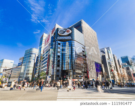 假日銀座:數寄屋橋十字路口 假日銀座:數寄屋橋十字路口 111591477