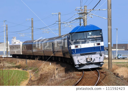 EF210型 + 2100系列 + Mani 50 ~THE ROYAL EXPRESS~(予贊線:玉江站) EF210型 + 2100系列 + Mani 50 ~THE ROYAL EXPRESS~(予贊線:玉江站) 111592423