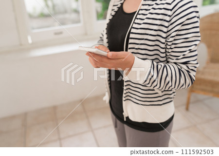 female lifestyle portrait 111592503