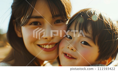 母子貼臉的“AI生成影像” 母子貼臉的“AI生成影像” 111593422