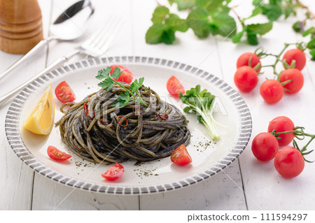 Ika-in pasta 111594297