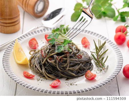 Ika-in pasta 111594309