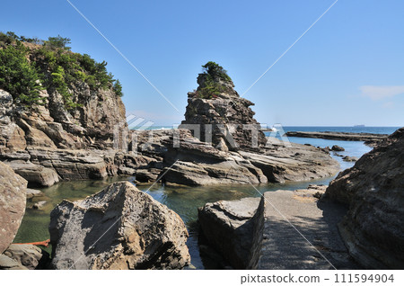 Shihara Beach [Hioki, Shirahama-cho, Nishimuro-gun, Wakayama Prefecture] 111594904