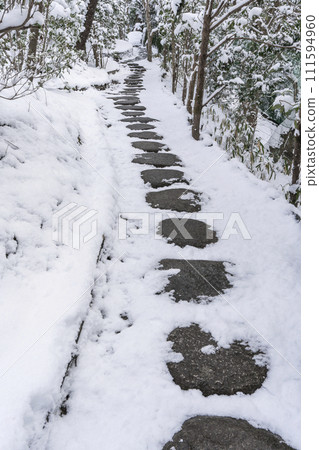 Ohara, Kyoto, Hosen-in, snowy paradise, stepping stones Ohara, Kyoto, Hosen-in, snowy paradise, stepping stones 111594960