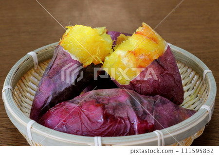 Hot roasted sweet potato (Red Haruka) 111595832