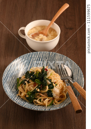 Pork belly and spinach pasta and soup set Pork belly and spinach pasta and soup set 111599675