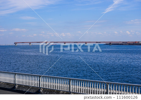 Approach lights for Runway B at Haneda Airport (Ota Ward, Tokyo) 111600126