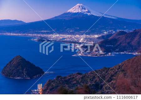 （靜岡縣）沼津路燈和富士山 111600617