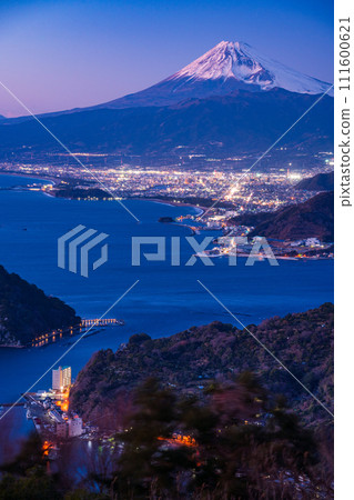 (Shizuoka Prefecture) Numazu street lights and Mt. Fuji (Shizuoka Prefecture) Numazu street lights and Mt. Fuji 111600621