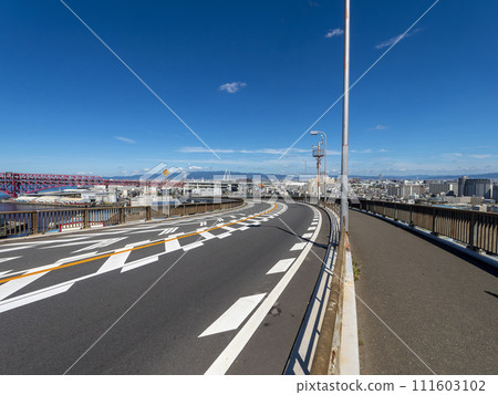 從浪早橋看到的城市景觀 從浪早橋看到的城市景觀 111603102