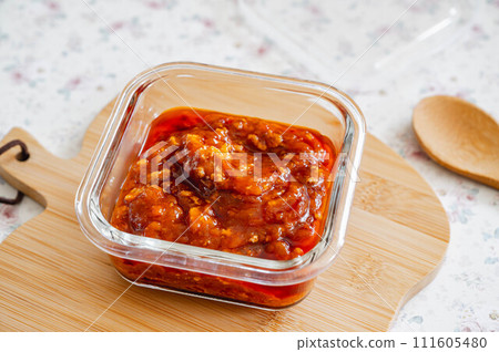 pre-made meat sauce pre-made meat sauce 111605480