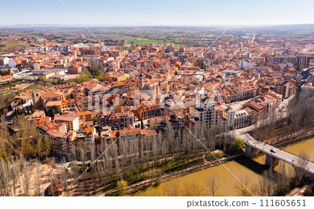 Drone view of Aranda de Duero cityscape on river banks Drone view of Aranda de Duero cityscape on river banks 111605651
