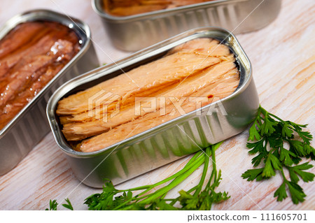 Canned seafood, melva fish fillets preserved in oi Canned seafood, melva fish fillets preserved in oi 111605701